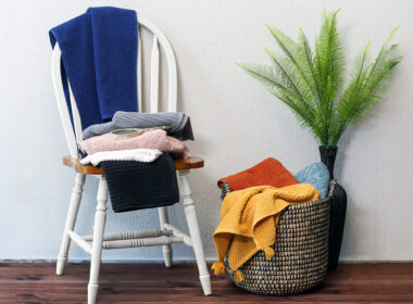 How to Wash White and Colored Laundry?
